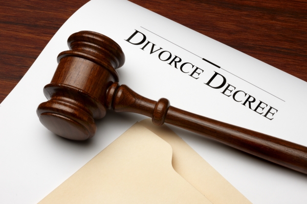 Divorzio,  assegno  dovuto solo se il coniuge non ha mezzi adeguati o non può procurarseli per ragioni oggettive